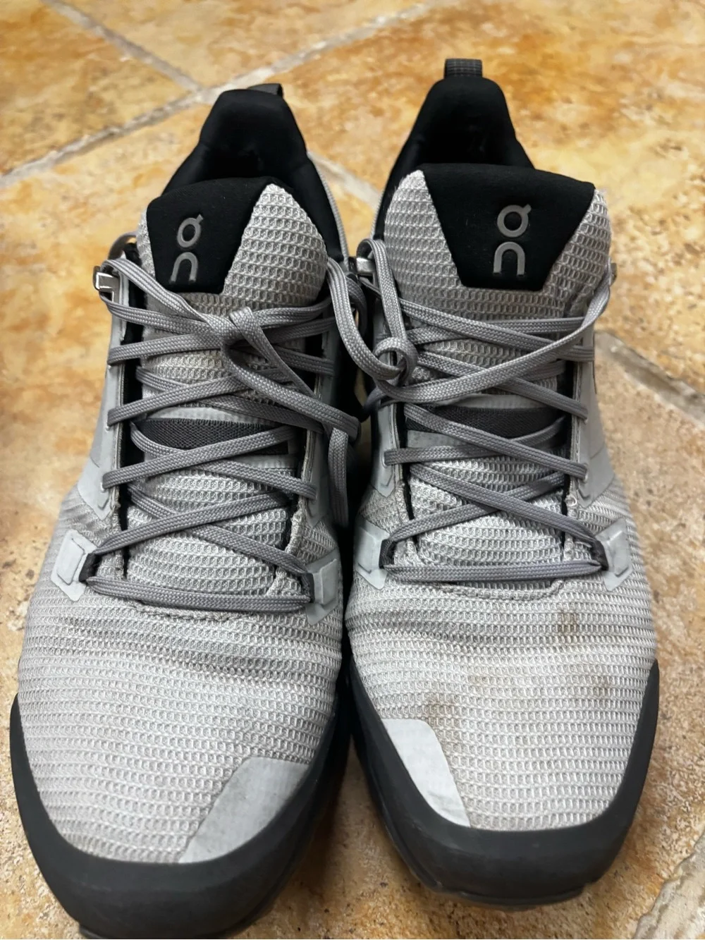 On Running Men’s waterproof Sneakers - Grey and Black
